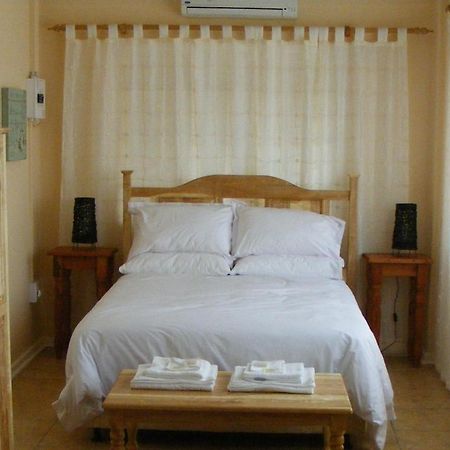 Die Katte Guest House Cottages- Vosburg Exteriör bild